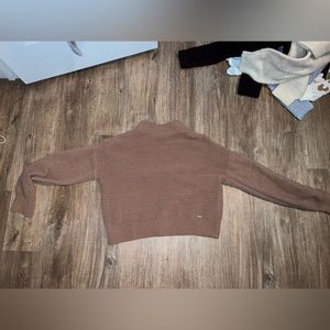 Hollister sweater